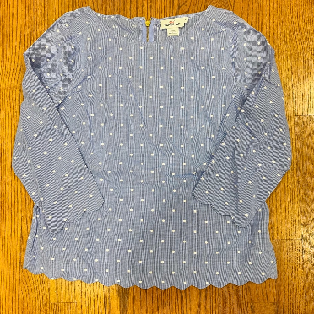 Vineyard Vines Scalloped Top